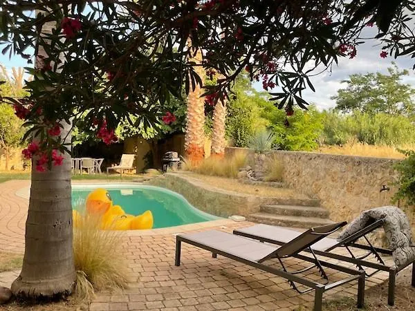 D'hotes La Soulenque Luxury Bed & Breakfast