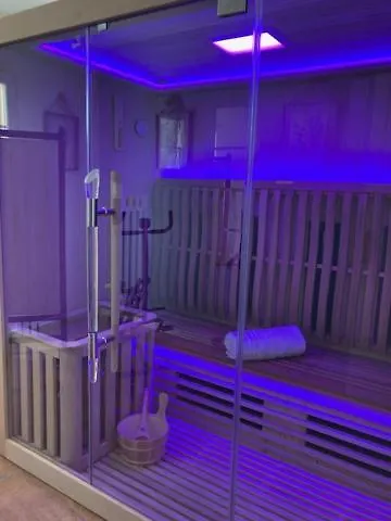 D'hotes La Soulenque Luxury Bed & Breakfast 4*