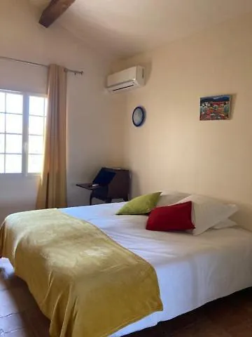 D'hotes La Soulenque Luxury Bed & Breakfast 4*